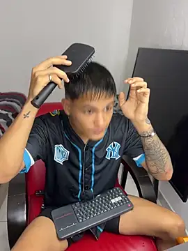 Alex mojica online show from 02-08-26, 07:06