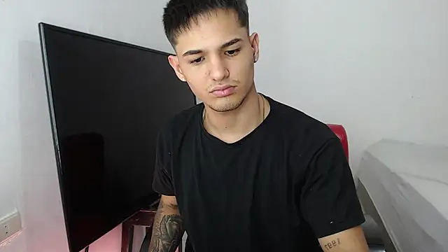 Alex mojica online show from 12-03-25, 06:14