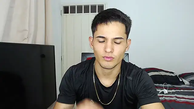 Alex mojica online show from 11-25-25, 02:06