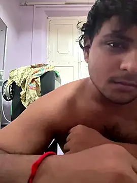 Snapshot of Kira_1413 chatting on 10-28-25, 04:57 Kira 1413 online show from 10-28-25, 04:57