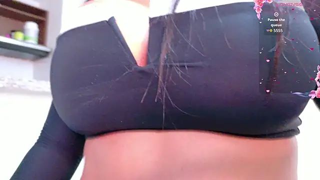 Snapshot of Michelle_Ferrerr chatting on 07-22-26, 10:06 Michelle Ferrerr online show from 07-22-26, 10:06