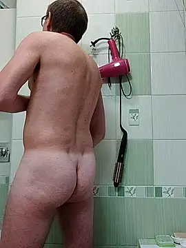 ExhibitPoll online show from 09-14-25, 04:40