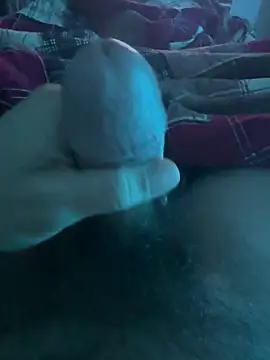 Snapshot of i_love_2cum chatting on 10-18-25, 04:58 i love 2cum online show from 10-18-25, 04:58