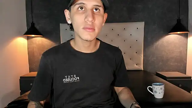  realwav online show from 12-16-25, 08:40