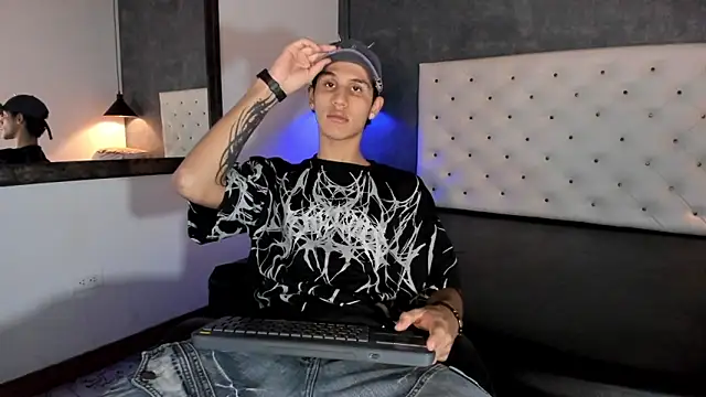  realwav online show from 11-25-25, 07:08