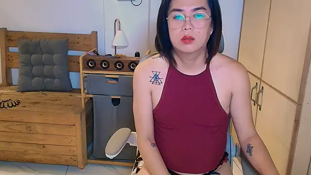 Snapshot of moriliciousxxx chatting on 09-15-25, 12:55 moriliciousxxx online show from 09-15-25, 12:55