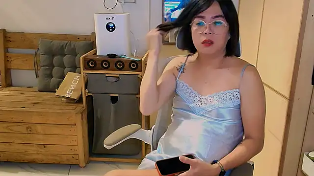 Snapshot of moriliciousxxx chatting on 10-08-25, 05:20 moriliciousxxx online show from 10-08-25, 05:20
