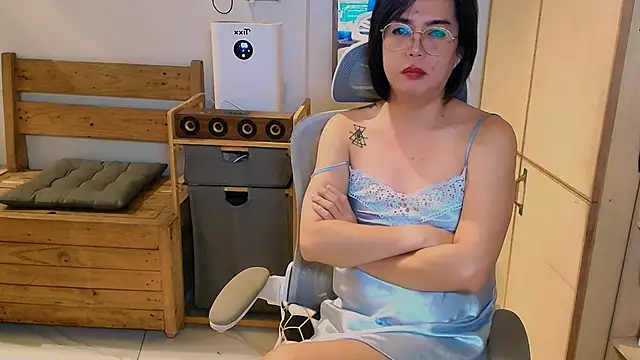 Snapshot of moriliciousxxx chatting on 10-21-25, 11:15 moriliciousxxx online show from 10-21-25, 11:15