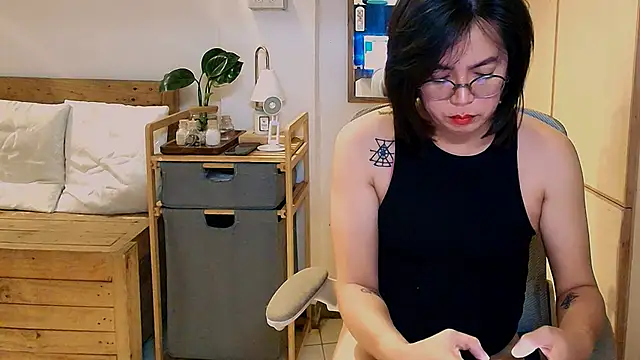 Snapshot of moriliciousxxx chatting on 02-24-26, 11:49 moriliciousxxx online show from 02-24-26, 11:49