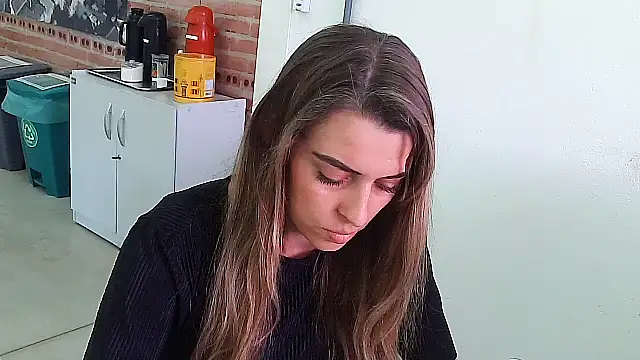 Snapshot of SweetGraciosa chatting on 09-19-25, 06:01 SweetGraciosa online show from 09-19-25, 06:01