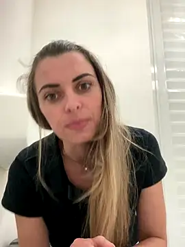 Snapshot of SweetGraciosa chatting on 09-18-25, 08:12 SweetGraciosa online show from 09-18-25, 08:12