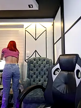 NahomiRichards  online show from 11-20-25, 04:24