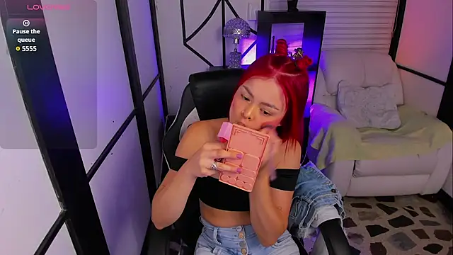 NahomiRichards  online show from 09-12-25, 04:12