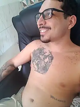 Snapshot of branquintatto chatting on 10-14-25, 05:35 branquintatto online show from 10-14-25, 05:35