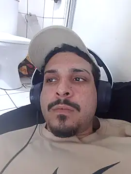 Snapshot of branquintatto chatting on 10-24-25, 07:24 branquintatto online show from 10-24-25, 07:24