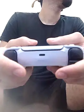 Snapshot of branquintatto chatting on 10-28-25, 11:42 branquintatto online show from 10-28-25, 11:42