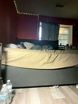 bearcub300 online show from 10-19-25, 01:03