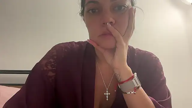 prettyykitty22 online show from 12-19-25, 05:10