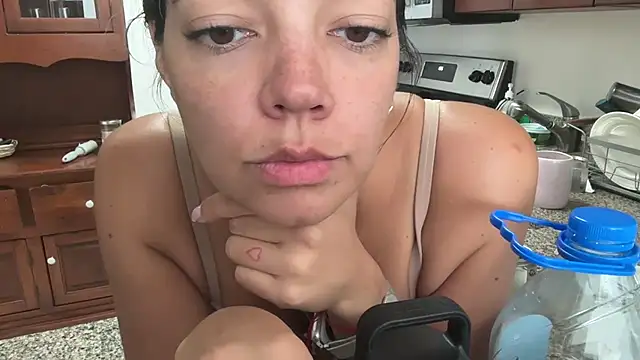 prettyykitty22 online show from 01-11-26, 06:37