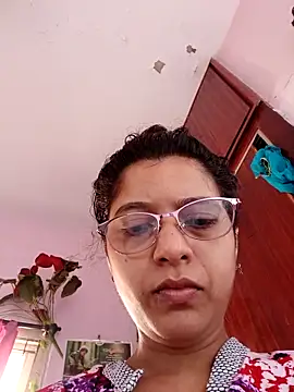 Snapshot of thanusi_2 chatting on 09-29-25, 03:35 thanusi 2 online show from 09-29-25, 03:35