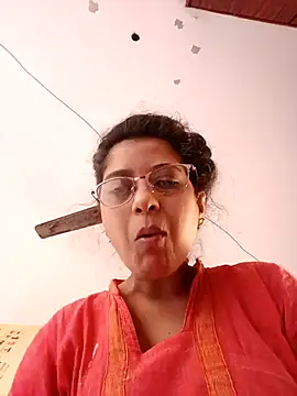 Snapshot of thanusi_2 chatting on 11-16-25, 03:55 thanusi 2 online show from 11-16-25, 03:55