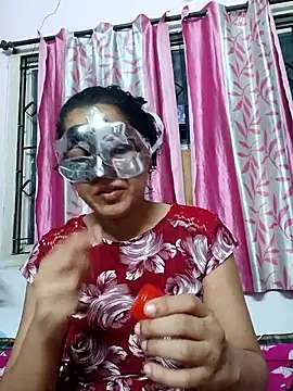 Snapshot of thanusi_2 chatting on 05-27-26, 05:20 thanusi 2 online show from 05-27-26, 05:20