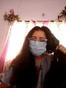 Snapshot of thanusi_2 chatting on 12-21-25, 06:37 thanusi 2 online show from 12-21-25, 06:37