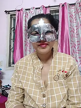 Snapshot of thanusi_2 chatting on 05-31-26, 06:20 thanusi 2 online show from 05-31-26, 06:20