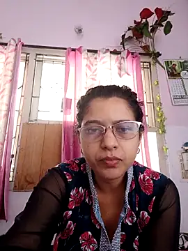 Snapshot of thanusi_2 chatting on 10-15-25, 06:54 thanusi 2 online show from 10-15-25, 06:54