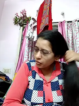 Snapshot of thanusi_2 chatting on 10-26-25, 03:23 thanusi 2 online show from 10-26-25, 03:23