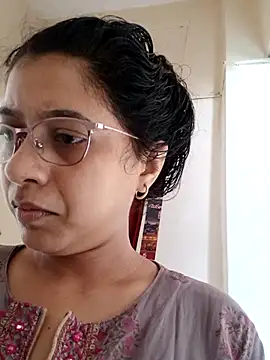 Snapshot of thanusi_2 chatting on 10-30-25, 07:28 thanusi 2 online show from 10-30-25, 07:28