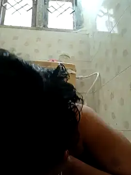 Snapshot of thanusi_2 chatting on 11-19-25, 05:40 thanusi 2 online show from 11-19-25, 05:40