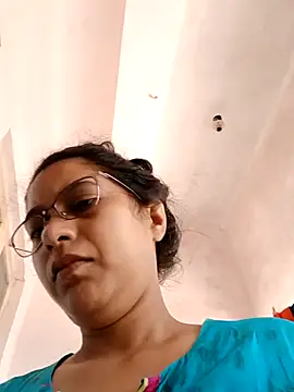 Snapshot of thanusi_2 chatting on 09-30-25, 05:13 thanusi 2 online show from 09-30-25, 05:13