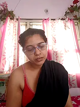 Snapshot of thanusi_2 chatting on 10-09-25, 06:47 thanusi 2 online show from 10-09-25, 06:47