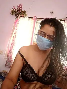 Snapshot of thanusi_2 chatting on 01-13-26, 05:55 thanusi 2 online show from 01-13-26, 05:55