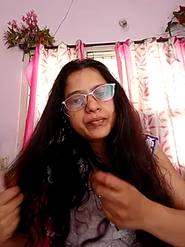 Snapshot of thanusi_2 chatting on 10-02-25, 07:45 thanusi 2 online show from 10-02-25, 07:45