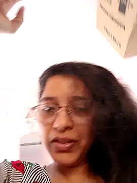 Snapshot of thanusi_2 chatting on 09-24-25, 06:42 thanusi 2 online show from 09-24-25, 06:42