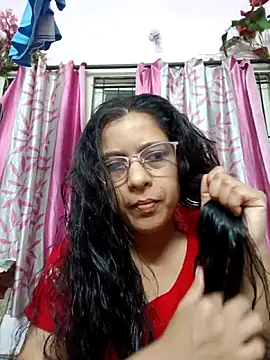 Snapshot of thanusi_2 chatting on 10-24-25, 04:50 thanusi 2 online show from 10-24-25, 04:50