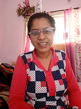 Snapshot of thanusi_2 chatting on 10-27-25, 06:47 thanusi 2 online show from 10-27-25, 06:47