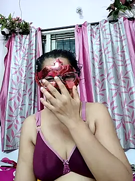 Snapshot of thanusi_2 chatting on 04-29-26, 05:41 thanusi 2 online show from 04-29-26, 05:41