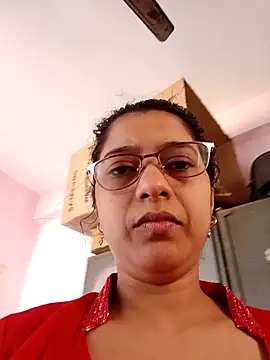 Snapshot of thanusi_2 chatting on 11-13-25, 06:39 thanusi 2 online show from 11-13-25, 06:39