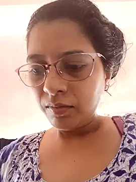 Snapshot of thanusi_2 chatting on 10-06-25, 06:14 thanusi 2 online show from 10-06-25, 06:14