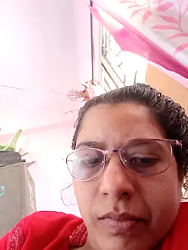 Snapshot of thanusi_2 chatting on 11-07-25, 06:18 thanusi 2 online show from 11-07-25, 06:18