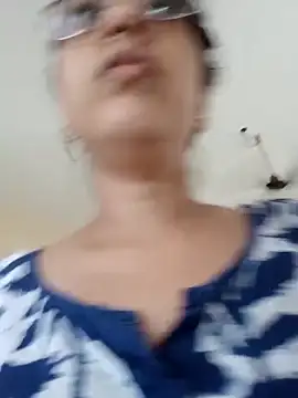 Snapshot of thanusi_2 chatting on 11-05-25, 02:58 thanusi 2 online show from 11-05-25, 02:58