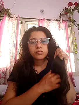 Snapshot of thanusi_2 chatting on 11-23-25, 06:23 thanusi 2 online show from 11-23-25, 06:23