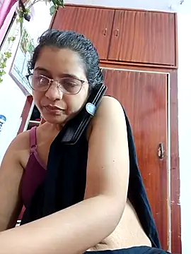 Snapshot of thanusi_2 chatting on 10-14-25, 04:18 thanusi 2 online show from 10-14-25, 04:18