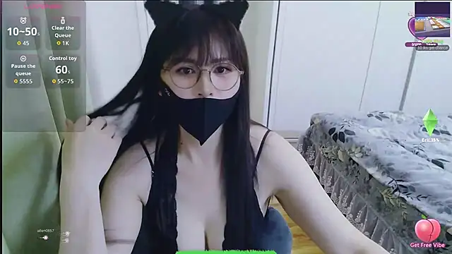 Winnie-01 online show from 03-31-26, 02:41