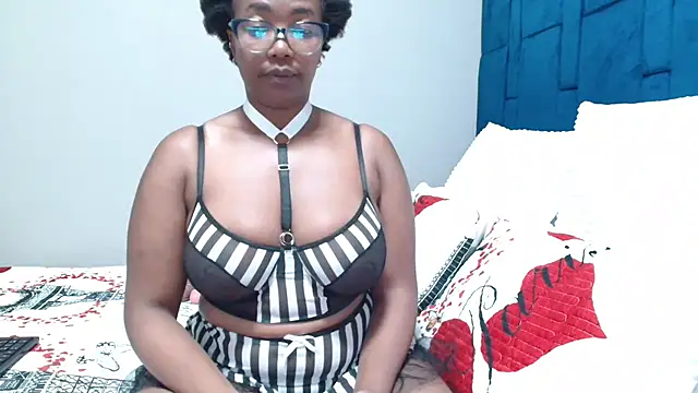 Snapshot of BigBootySimbax chatting on 06-01-26, 06:29 BigBootySimbax online show from 06-01-26, 06:29