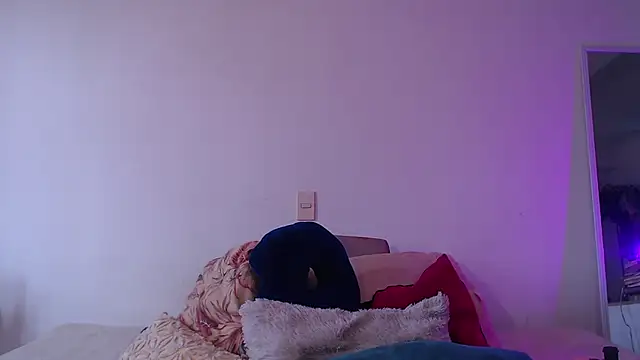 Theevae online show from 10-31-25, 05:53