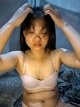 LinhNa999 online show from 04-13-26, 01:37